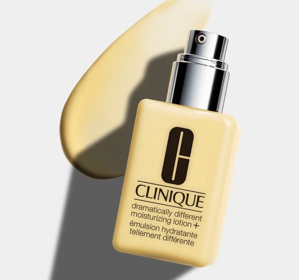 Clinique小黄瓶保湿乳液涂抹方便全天保湿!