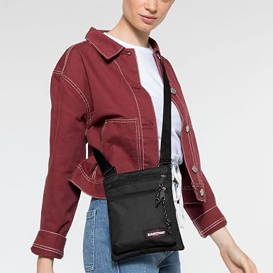 6折仅17€收Eastpak迷你斜挎小包🎒1.5L小巧便携，日常随身带